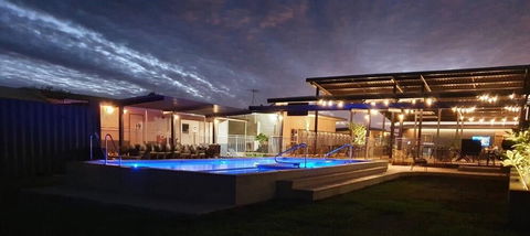 Oasis Newman - Kawana Tourism 1