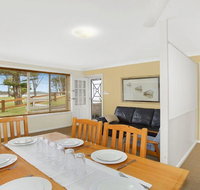 Ocean Blue Apartment Five - ground floor apartment - Kawana Tourism