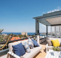 Ocean Views on Coogee Beach - Kawana Tourism