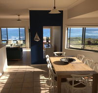 Ocean Views' 4 Ocean Street - air conditioned luxury with beautiful ocean views - Kawana Tourism
