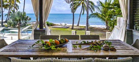 Oceans Edge Beach House At Oak Beach - Kawana Tourism 2