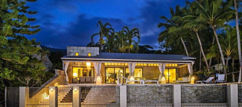 Oceans Edge Beach House At Oak Beach - Kawana Tourism 3