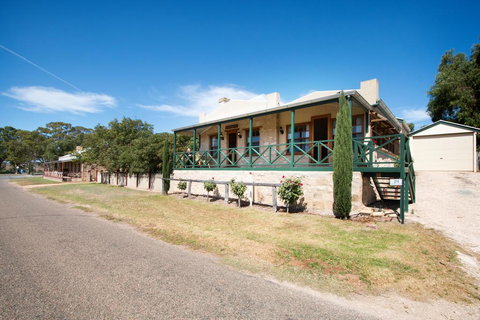 Old Swanport General Store, Swanport-Murray River - Kawana Tourism 0