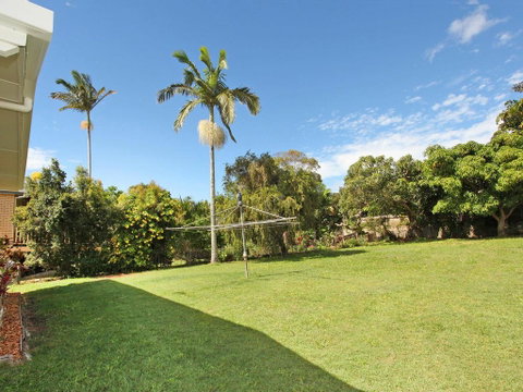 Oloway 40 - 2 BDRM Pet Friendly,  Budget Home - Kawana Tourism 2