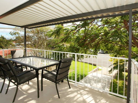 Oloway 40 - 2 BDRM Pet Friendly,  Budget Home - Kawana Tourism 0