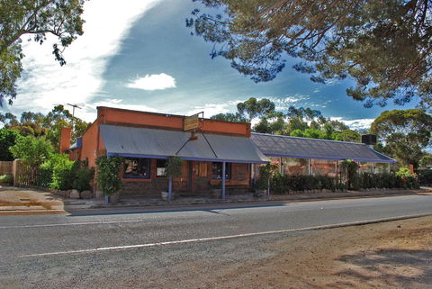 Osteria Sanso B&B - Kawana Tourism 1