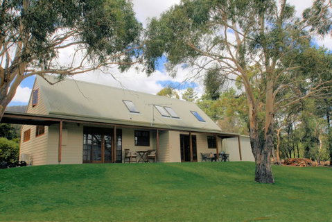 Otago Cottage - Kawana Tourism 0