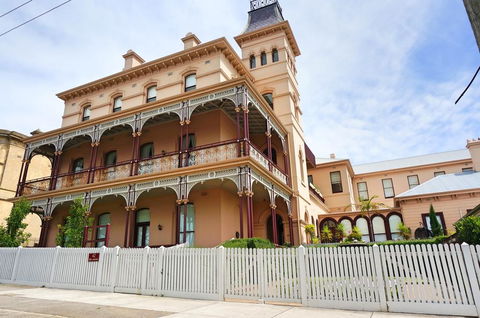 Ozone Tower - Kawana Tourism 0