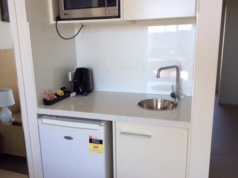PA Apartments - Kawana Tourism 3