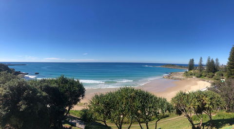 Pacific Hotel Yamba - Kawana Tourism 1