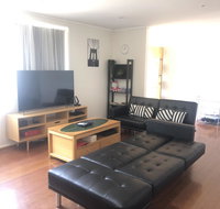 Page Fresh 3BR House Free WiFi Netflix Parking - Kawana Tourism
