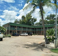 Palm Court Backpackers - Kawana Tourism