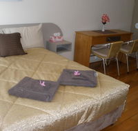 Palms Oasis Motel - Kawana Tourism