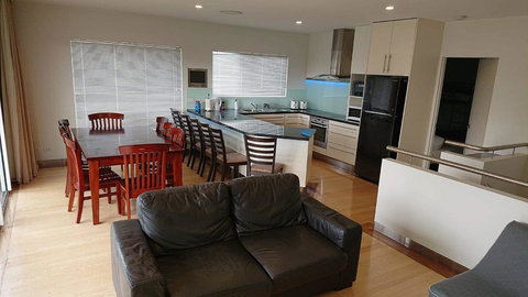 Paradise Escapes - Kawana Tourism 2