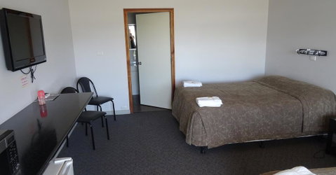 Paringa Hotel Motel - Kawana Tourism 2