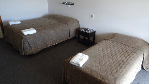 Paringa Hotel Motel - Kawana Tourism 1