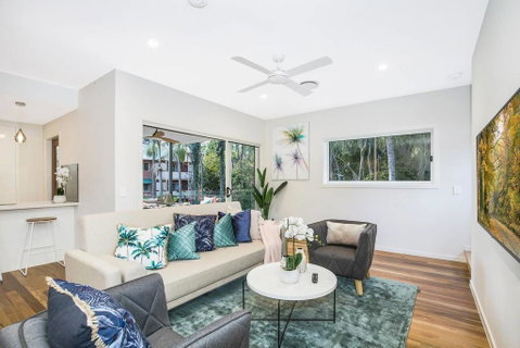 Park Avenue Townhouse Retreat Brisbane Sleeps 10 - Kawana Tourism 3