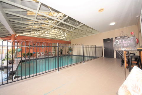 Parkside Motel & Licensed Restaurant - Kawana Tourism 3