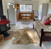 Pear Tree Cottage at Amiens - Kawana Tourism