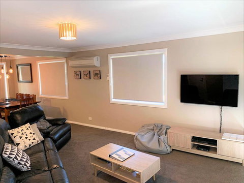 Petersdorf 2 - Jindabyne Townhouse - Kawana Tourism 2
