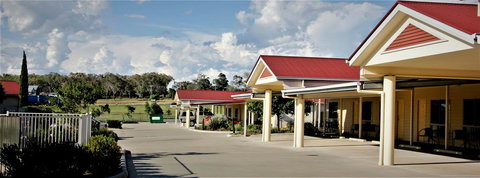 Pittsworth Motor Inn - Kawana Tourism 0