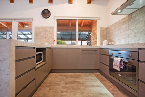 Port Central No 3 - Kawana Tourism 3