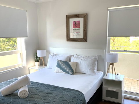 Portofino 8 - Kawana Tourism 2