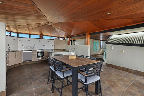 PRTFINO-THE ULTIMATE PENTHOUSE - Kawana Tourism 2