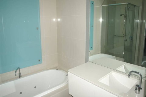 Q1 1 Bedroom Apartment On 30th Floor - Kawana Tourism 2