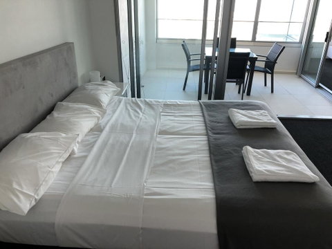Q1 1 Bedroom Apartment On 30th Floor - Kawana Tourism 3
