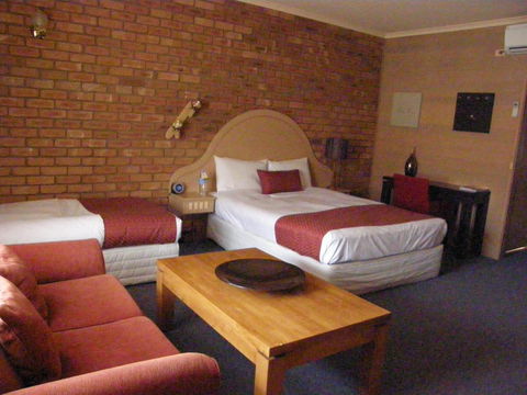 Quality Inn Colonial - Kawana Tourism 3