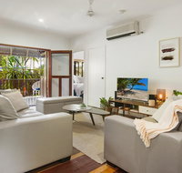 Queenslander at 4 Mile Beach Port Douglas - Kawana Tourism