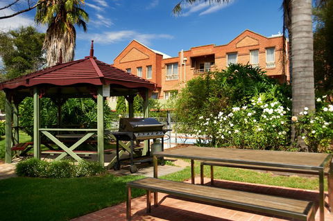 Quest Royal Gardens - Kawana Tourism 2
