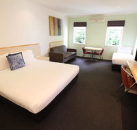 Red Bridge Motor Inn - Kawana Tourism