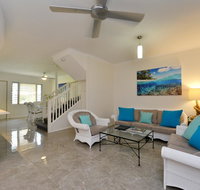 Reef Terraces on St Crispins - Kawana Tourism