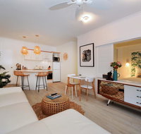 Retro Port Douglas Apartments - Kawana Tourism