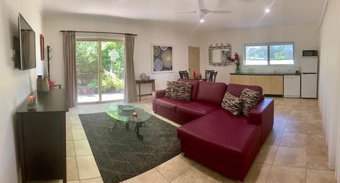 River Gum Luxury Bed And Breakfast - Kawana Tourism 0
