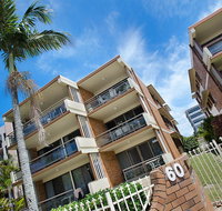 Riverview Two Apartments - Kawana Tourism