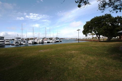 Riverview Two Apartments - Kawana Tourism 3