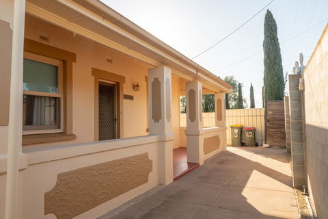 Rosebank Cottage Tailem Bend - Kawana Tourism 3