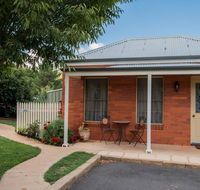 Ross Motel - Kawana Tourism