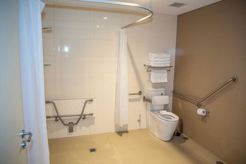 Royal Hotel Randwick - Kawana Tourism 2