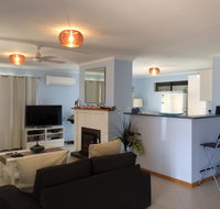 Salty Air Apartments Kingscote Kangaroo Island - Kawana Tourism