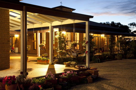 Sanctuary@Waratah - Kawana Tourism 3