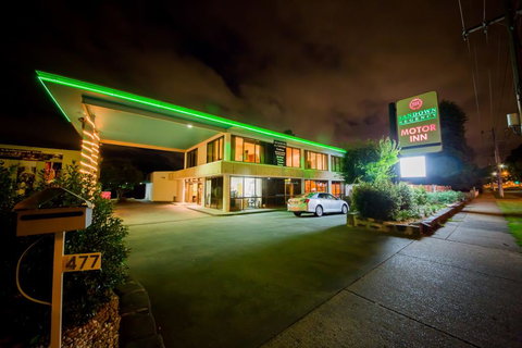 Sandown Regency Hotel & Apartments - Kawana Tourism 0