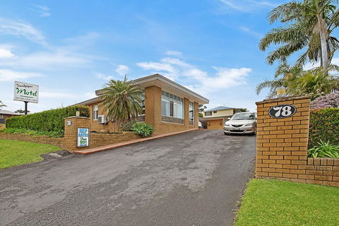 Sandpiper Motel Ulladulla - Kawana Tourism 2