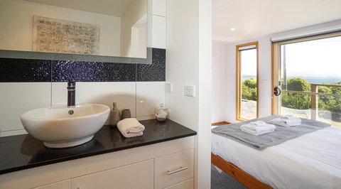 Seaview Family Retreat - Kawana Tourism 2