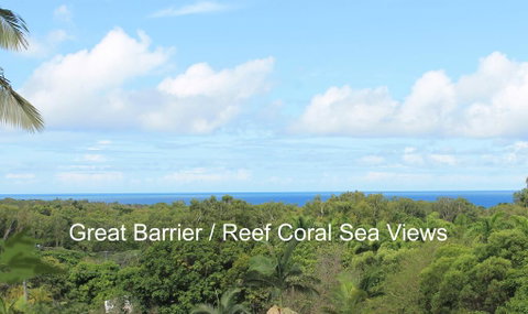 SEAVIEWS Oak Beach - Kawana Tourism 1