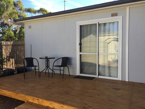 Self Contained Cabin - Kawana Tourism 0