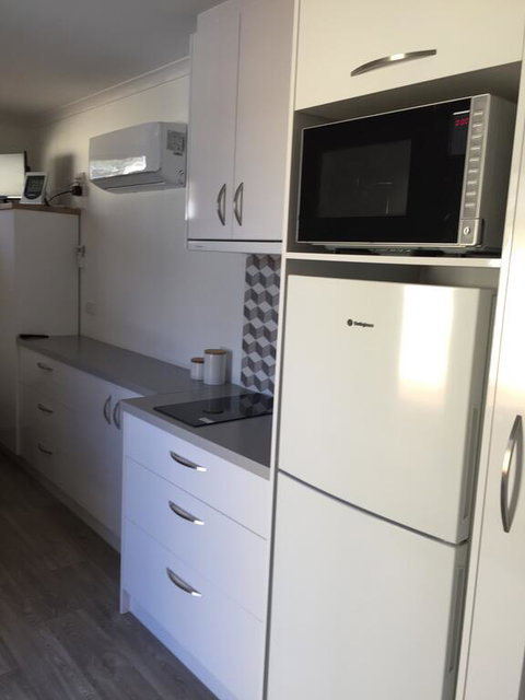 Self Contained Cabin - Kawana Tourism 2